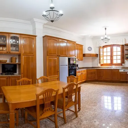 Espectacular Casa Con Jardín La Casa De Nena